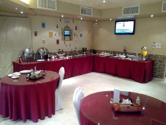 Food & Drinks, Beity Rose Suites Hotel, Wadi Essier