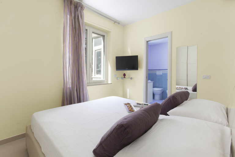 Bedroom 3, Estate4home- L'Onda Viola, Napoli