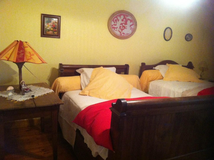 Bedroom 2, A L'Antan - La Ferme D'Octave, Charente-Maritime