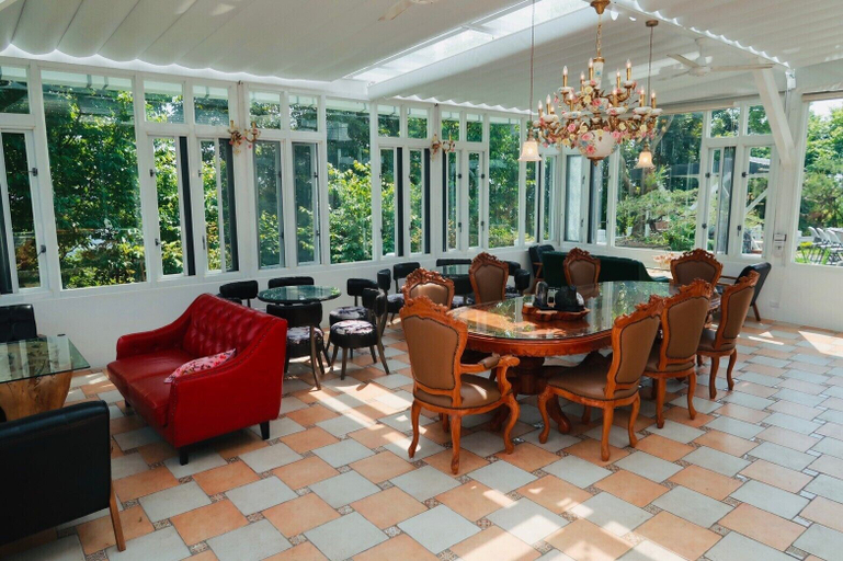 Food & Drinks 5, Nine rainbow and new moon B&B, Hualien