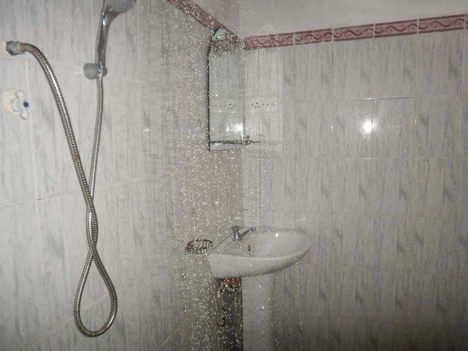 Bathroom 3, Nethu freedom cottage, Weligama