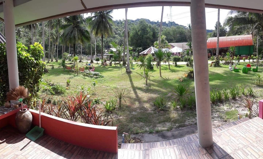 Others 5, Lee Red House, K. Ko Kut