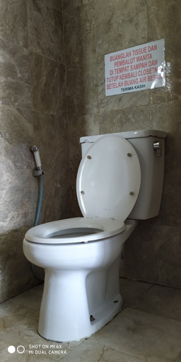 Bathroom, Villa Pinggir Danau Puncak for 30 pax, Cianjur