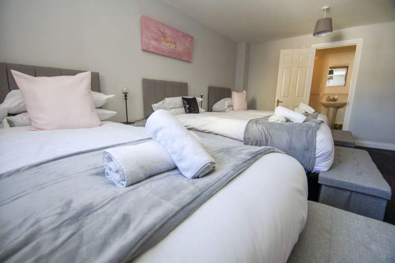 Bedroom 3, Marina Apartment Parking by Brighton Holiday Lets, Brighton and Hove