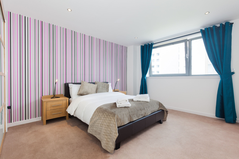 Bedroom 3, Stylish Garden View Apartment, Edinburgh