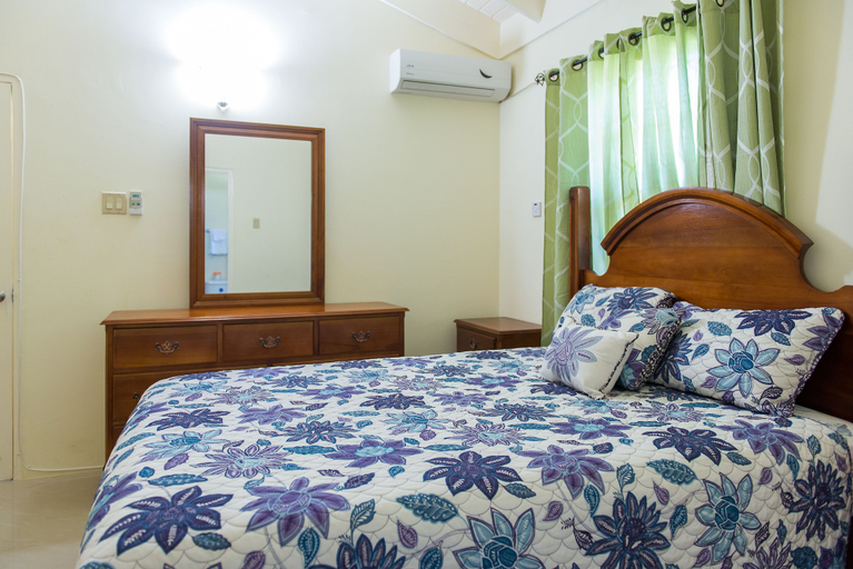 Bedroom 2, Ocho Rios Beach House at Dax Hall