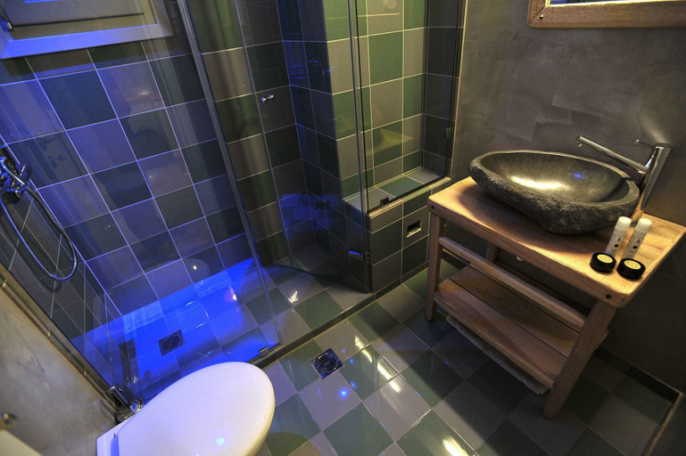 Bathroom 3, Chroma Pelion Villas, Thessaly