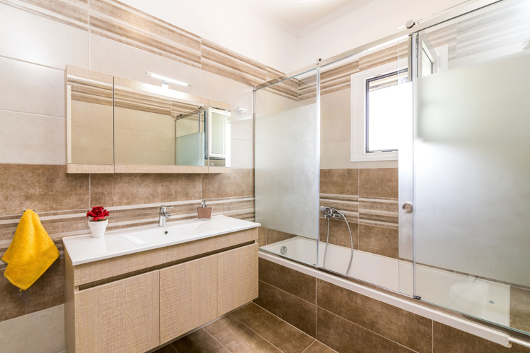 Bathroom 4, Villa Johnnie, Ionian Islands