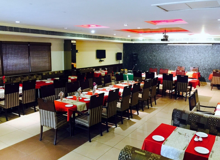 Food & Drinks 5, The Vinayak, Gwalior