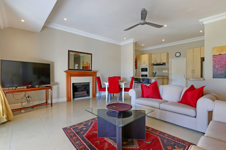 Others 4, Marshden Estate, Cape Winelands