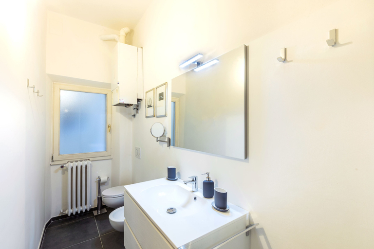 Bathroom 2, Via Guelfa - Ampio Appartamento, Florence