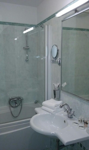 Bathroom 5, 312 Piazza San Marco, Venezia