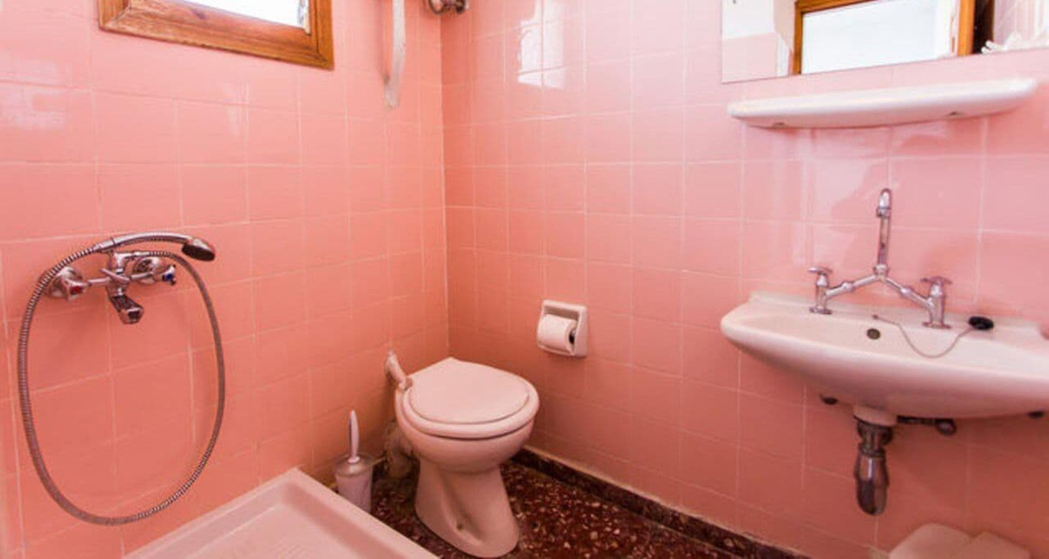 Bathroom 4, Pension Mylos, Crete