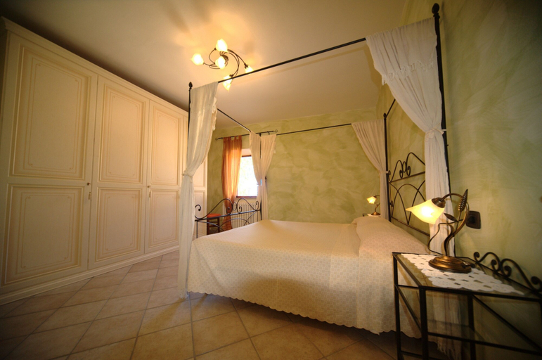Bedroom 4, Agriturismo Torre Prima Holidays, Siena