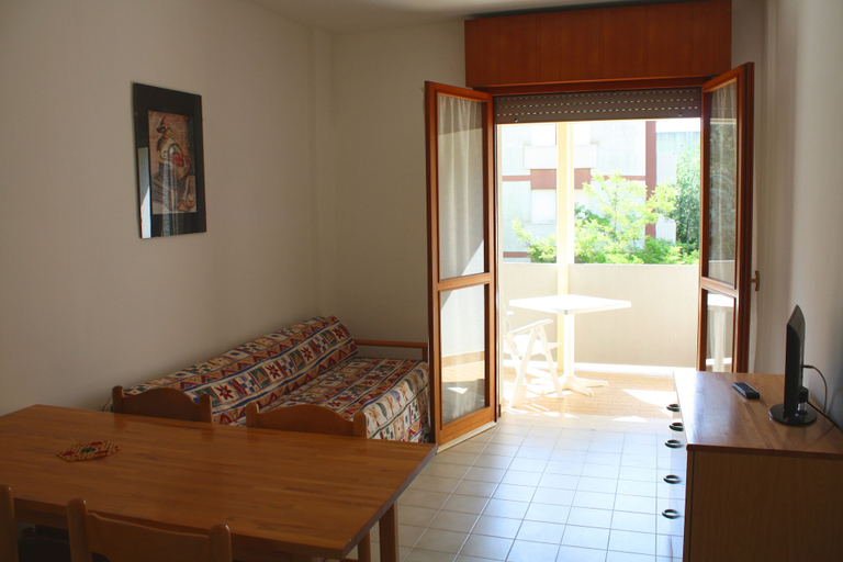 Others 5, Condominio Sabbiadoro, Udine