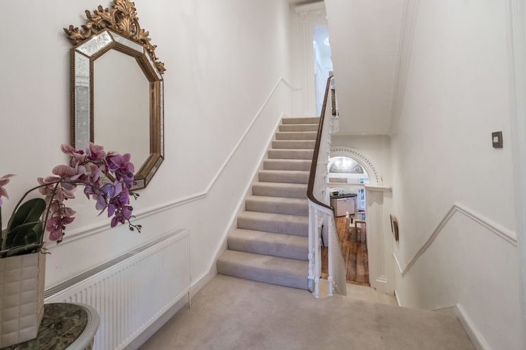 Others 4, The Patrick Kavanagh Suite - hiphipstay, Dublin