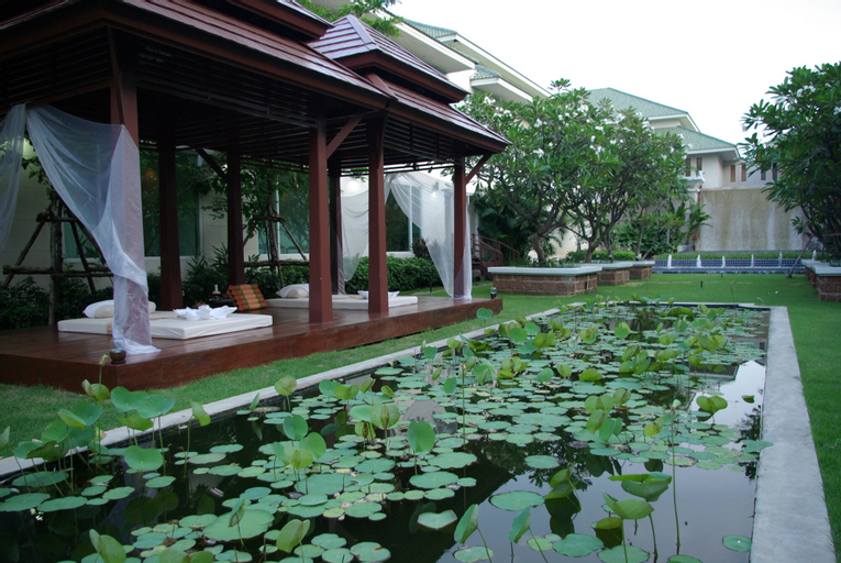 Exterior & Views 2, Bangkok Natural Spa Resort and Suite, Suan Luang