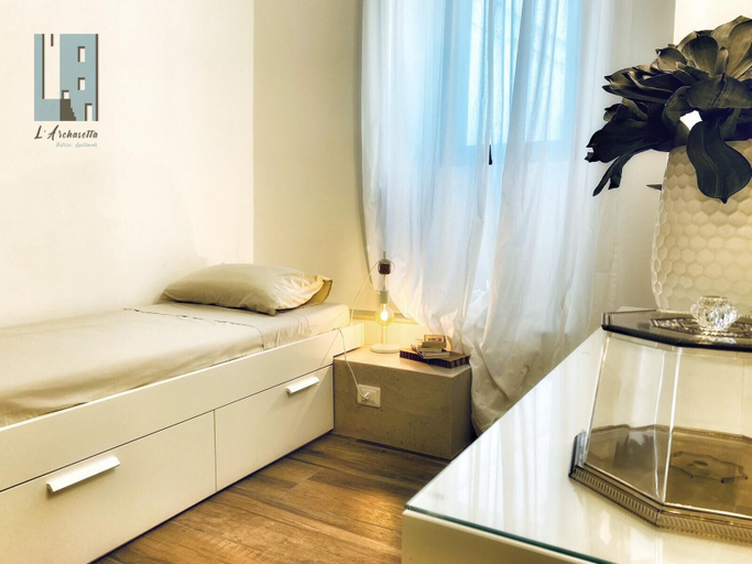Bedroom 4, L'ArChasetta Historic Apartments, Bari