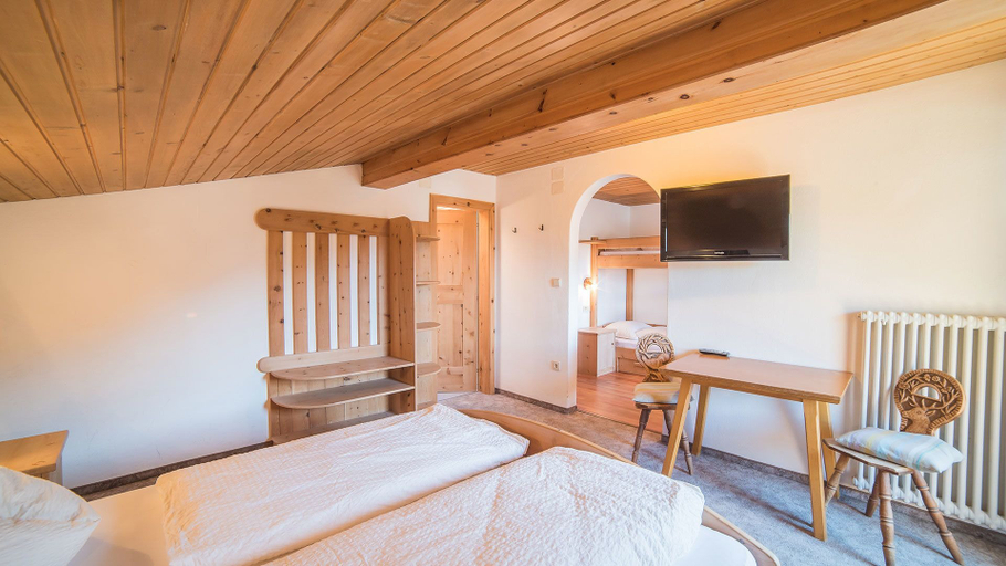 Bedroom 3, Pension Sprenger, Bolzano
