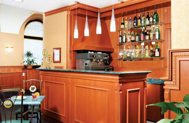 Food & Drinks 5, Hotel Patria, Roma