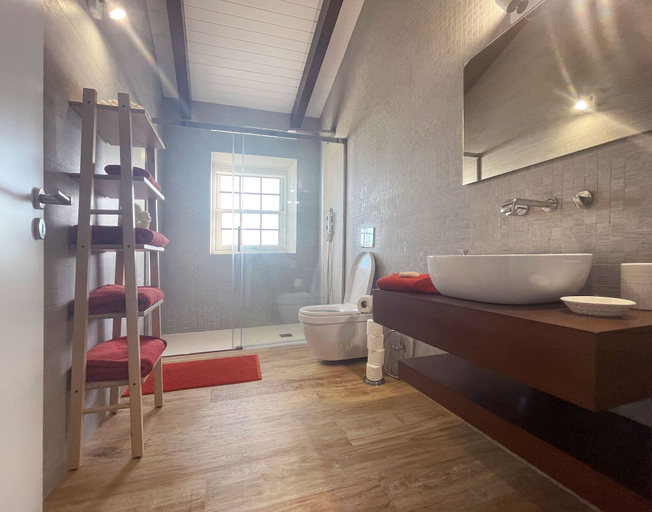 Bathroom 4, Kuanza Nature Experience, Calheta