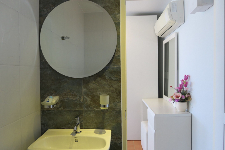Bathroom 4, Chomtalay Resort at Had Chaosamran Beach, Ban Laem