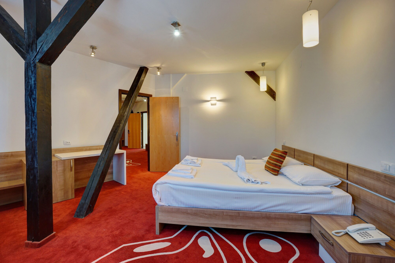 Bedroom 2, Hotel Ave Lux, Brasov