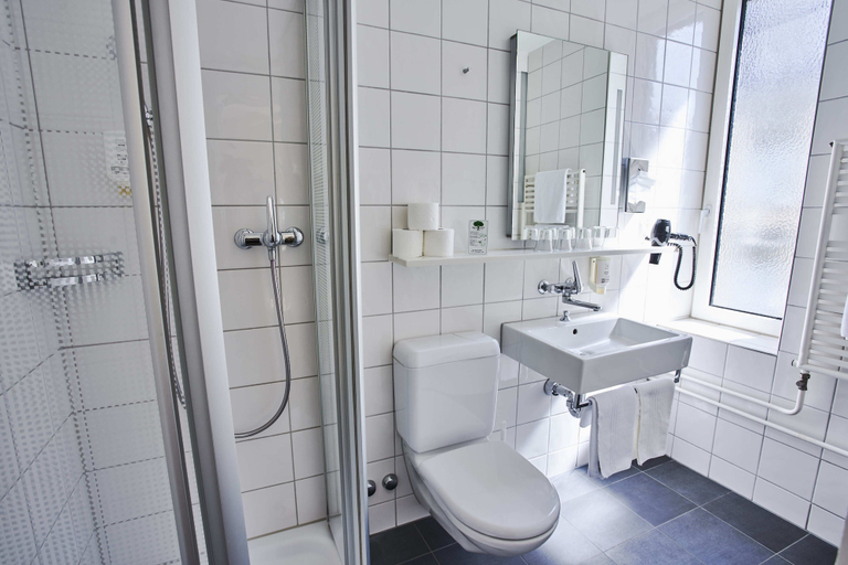 Bathroom 3, Bristol Hotel, Zürich