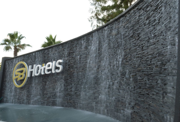 Exterior & Views 2, Sparkling Waters Hotel & Spa, Bojanala