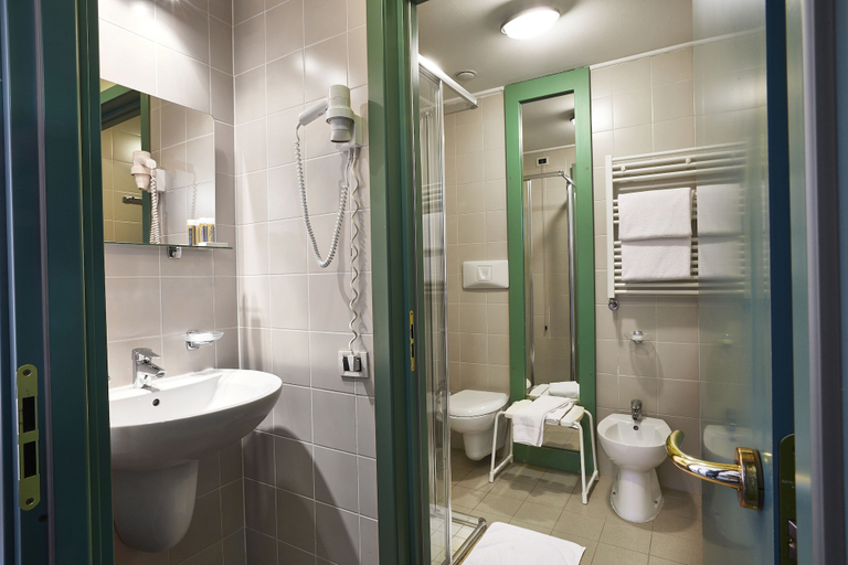 Bathroom 5, TH Sestriere - Olympic Village, Torino