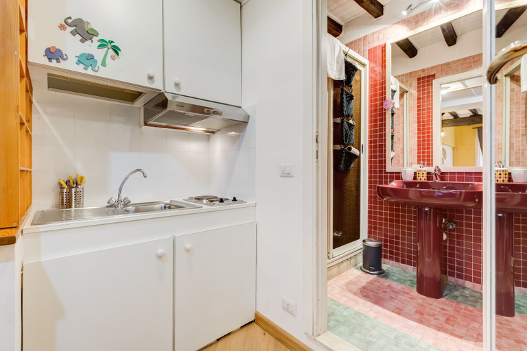 Others 4, Trastevere Suite-Mattonato, Roma