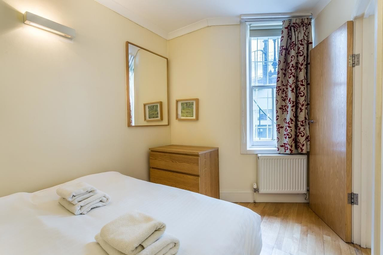Bedroom 3, Kensington Comfort, London