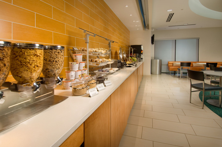 Food & Drinks 5, SpringHill Suites Alexandria, Fairfax