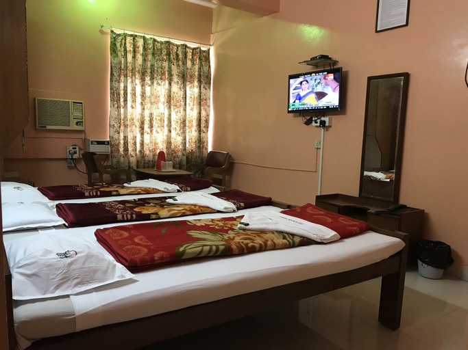 Bedroom 5, Campal Beach Resort, North Goa