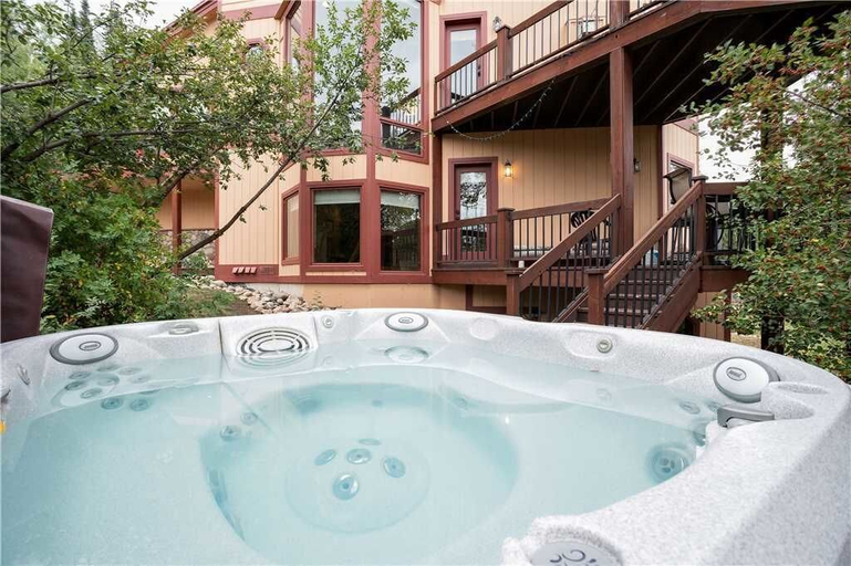 Sport & Beauty, Churchill Lodge North, Routt