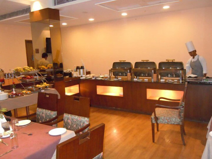Food & Drinks 5, The Vinayak, Gwalior