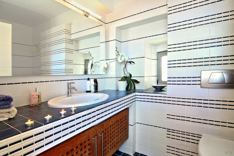 Bathroom 4, Villa Take Off, Attica