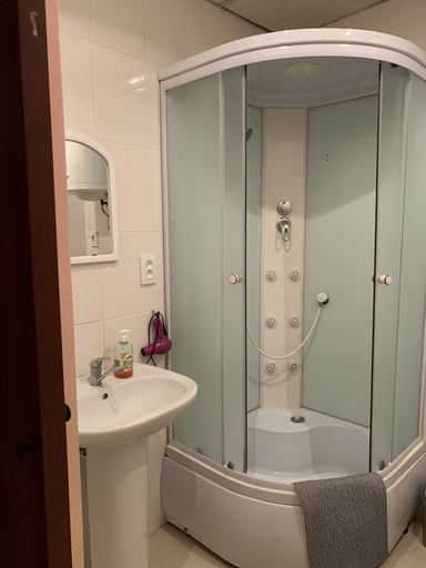Bathroom 3, Moisha Apartment Kotlyarskaya 5-32, L'vivs'ka