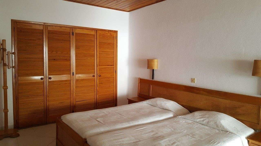Bedroom 2, Albufeira, One Step to the Beach, Albufeira