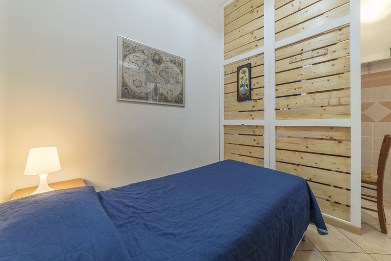 Bedroom 2, Vittorio Emmanuele & Colosseo Studio, Roma