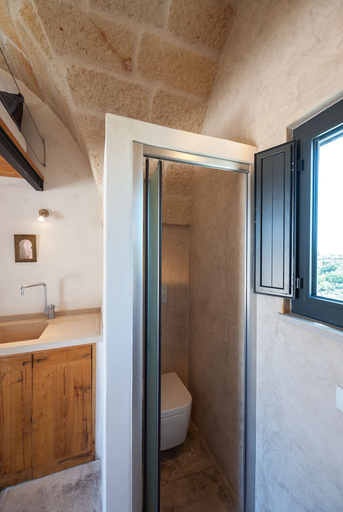 Bathroom 3, Villa Apulia, Brindisi
