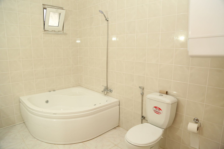 Bathroom, Boudil Park Villas, Merkez