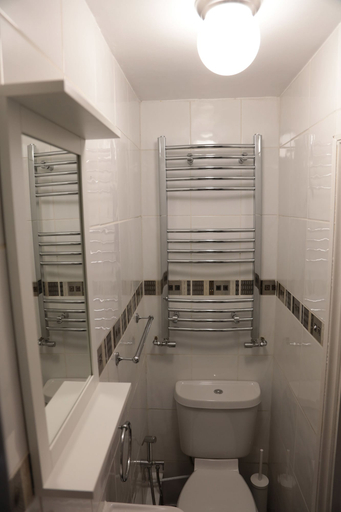 Bathroom 3, Kings Cross Apartments, London