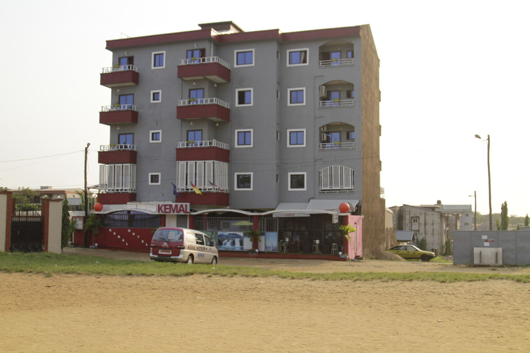 Exterior & Views