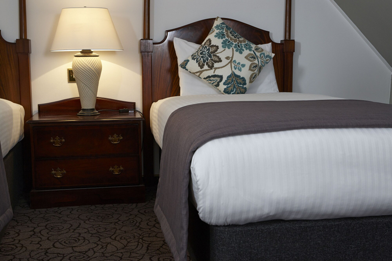 Bedroom 2, Copthorne London Gatwick, West Sussex