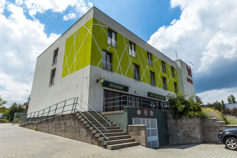 Exterior & Views 2, Nad Kralovnou Hotel & Restaurant, Praha 16