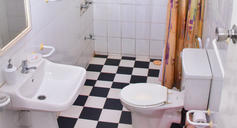 Bathroom 3, Ella Sisilasa Holiday Resort, Bandarawela