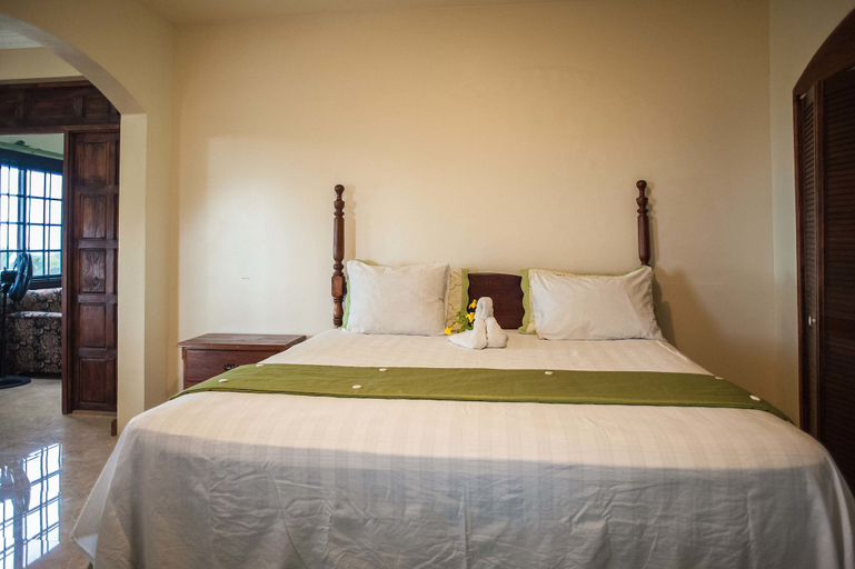 Bedroom 3, Clarridge Hall Guesthouse