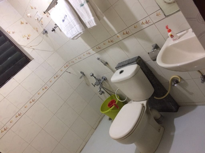 Bathroom 2, Hotel V Inn, Bangalore