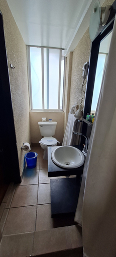 Bathroom 4, HI Hotel Impala, Querétaro